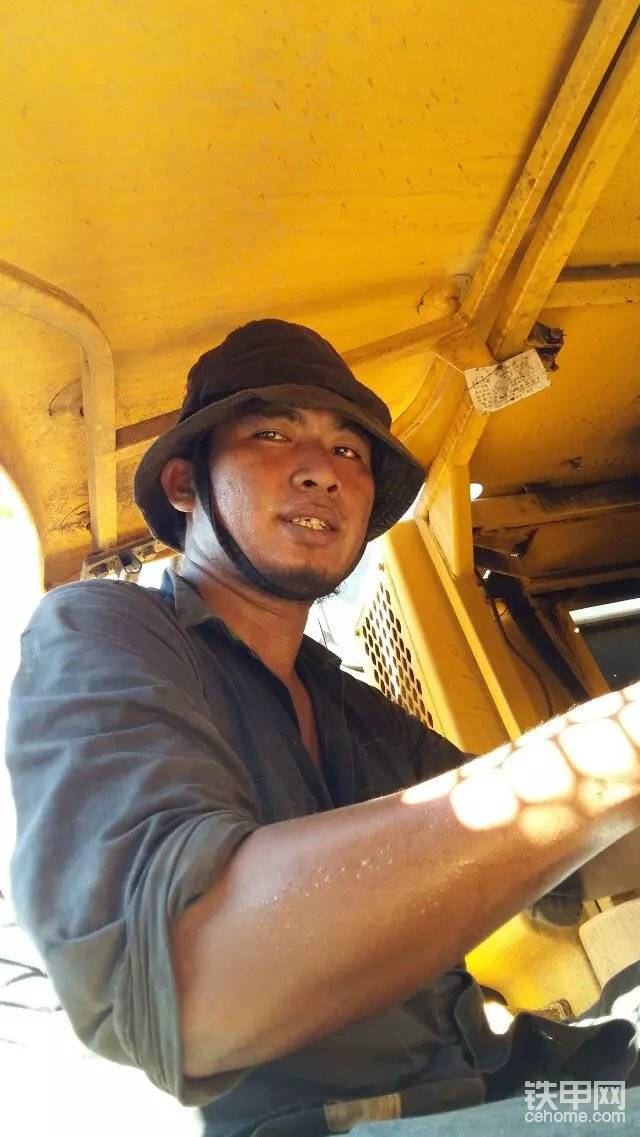 怎么把d盘的文件夹-D 盘文件夹：探索未知世界，整理的成就感与回忆