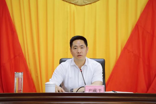 公安局和交警队哪个好_交警公安局队好进吗_交警公安局队好不好进