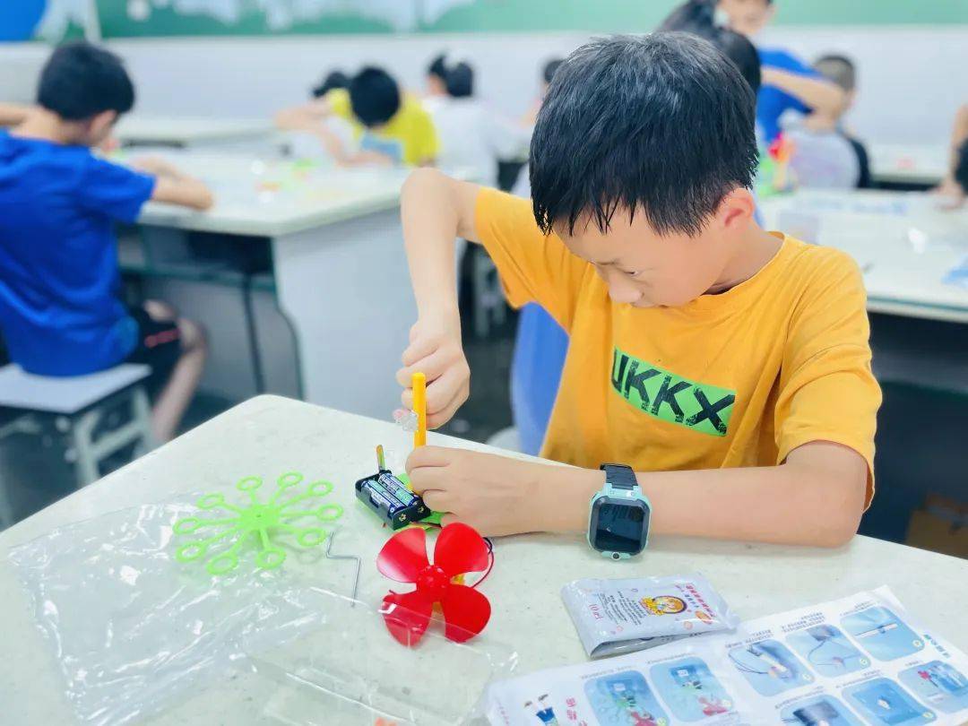 儿童产品设计：色彩斑斓的魔法，安全至上的承诺