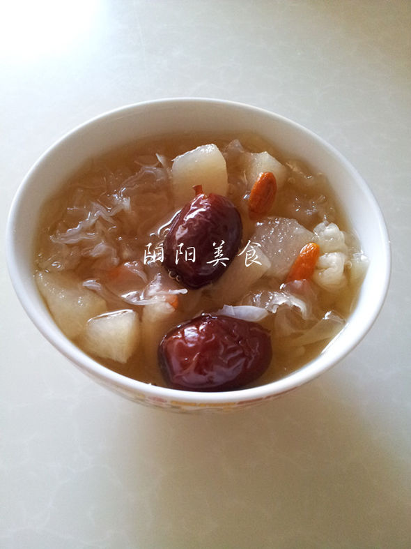 心肺病食疗偏方-心肺病食疗小妙招：蜂蜜柠檬水、梨炖川贝、红枣枸杞茶