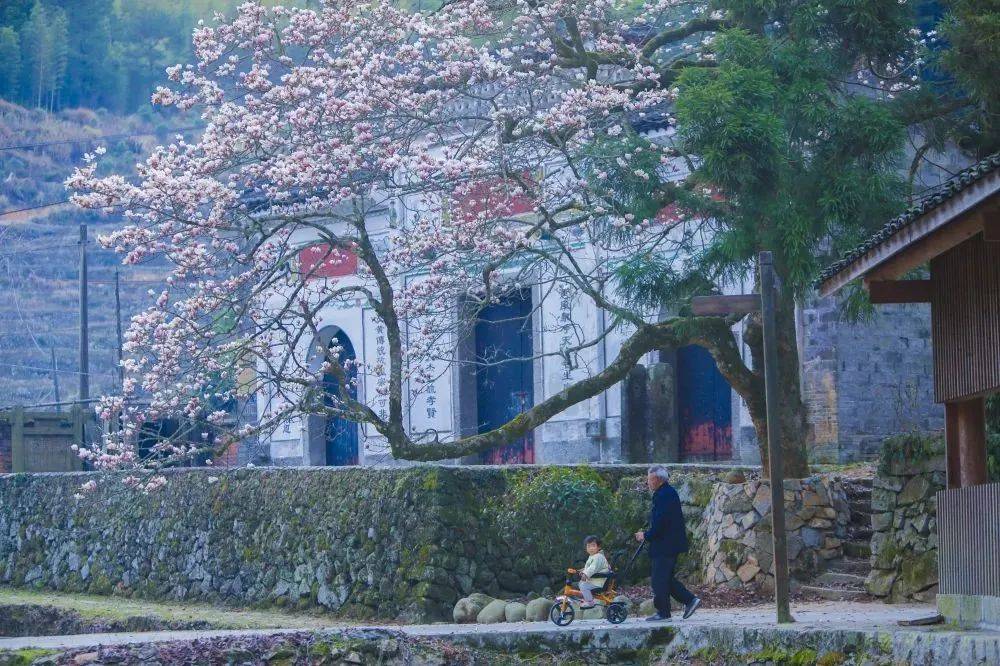 楼街朝鲜族乡_朝鲜族民俗村_朝鲜民俗风情街