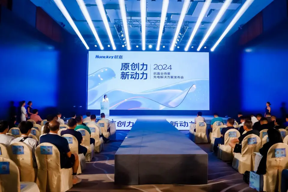 win10手机版正式发布时间_ecognition正式版_空间棋牌官方正式版