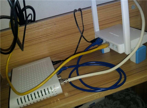 叠加路由器怎么设置_wifi叠加路由器_路由器 叠加