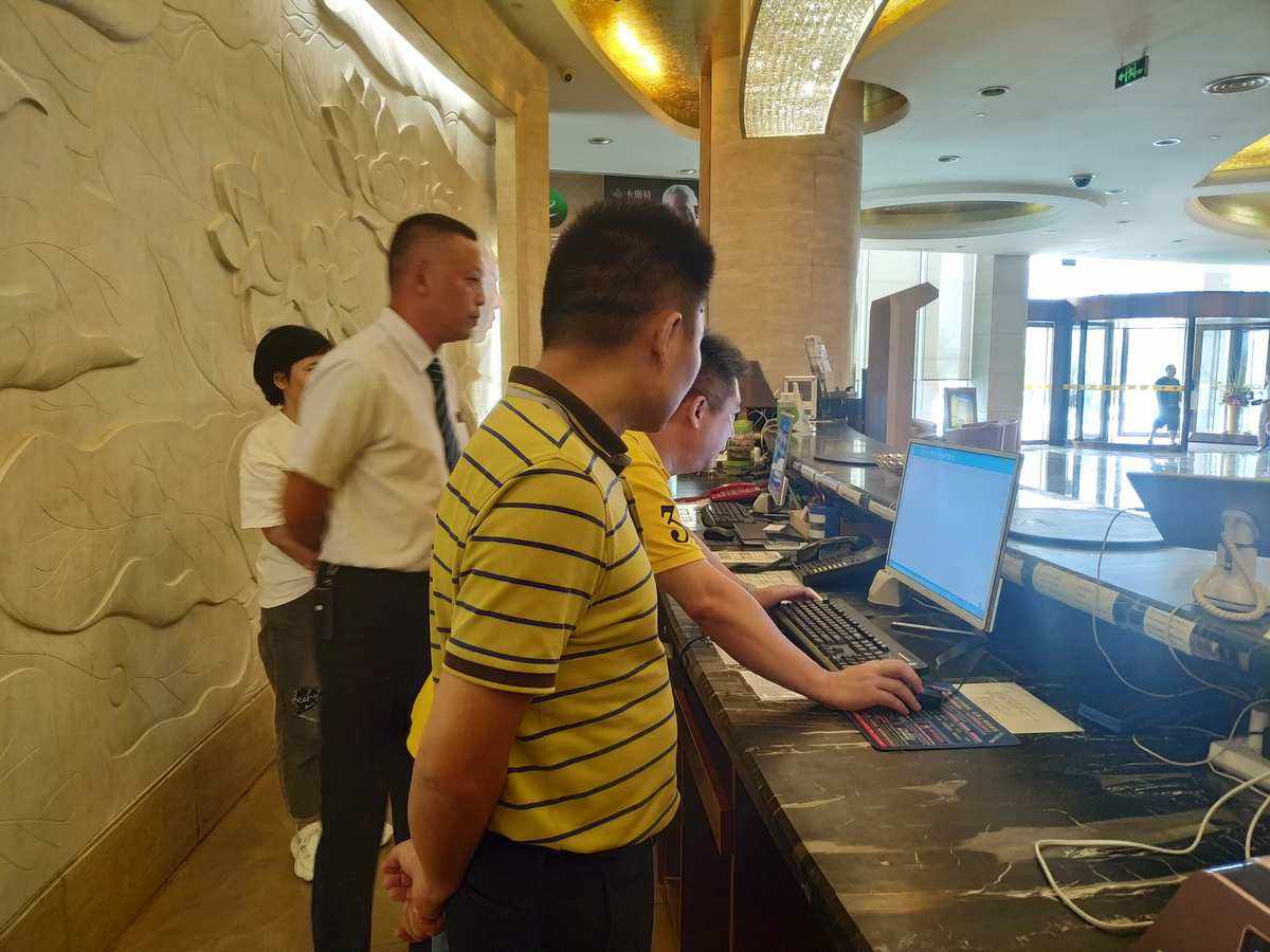 绿云酒店管理系统电话_酒店管理系统绿云_酒店电话系统解决方案
