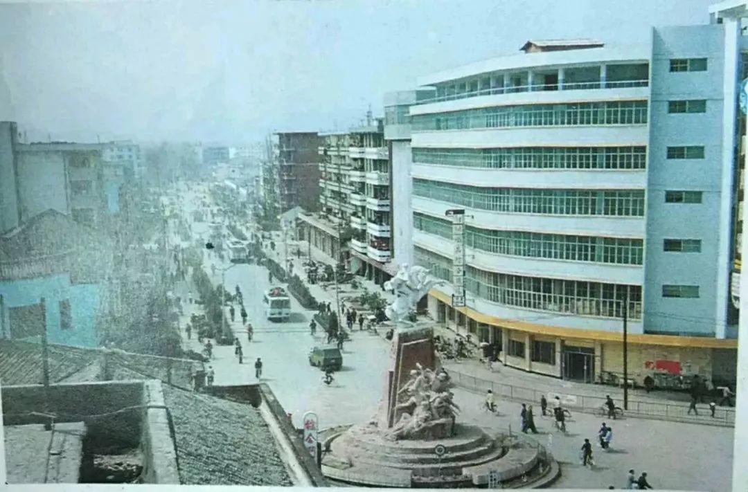 二代身份证照片图片_证代的职责和作用_证件代办图片