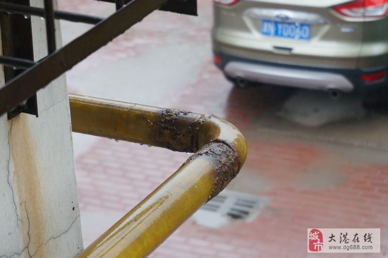 私自改装天然气表犯法吗_天然气自动抄表改装需要收费吗_改天然气表多少钱
