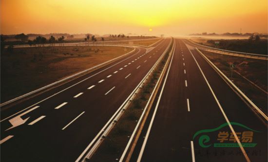 路口司机高速免费吗_路口司机高速收费标准_司机高速路口