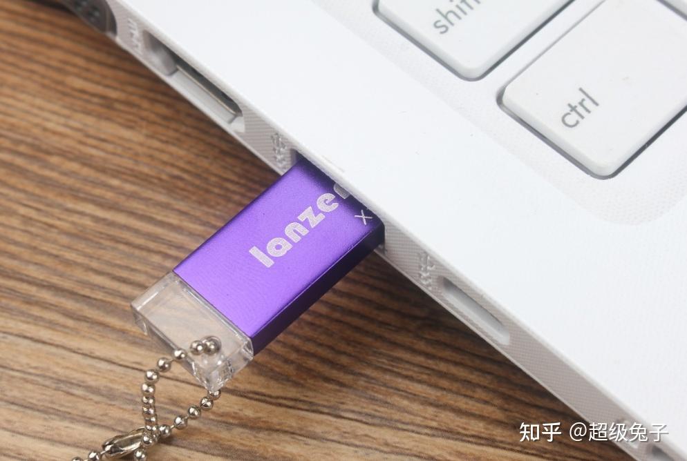 u盘文件被隐藏恢复正常-U盘 文件消失？别慌，可能只是被隐藏了