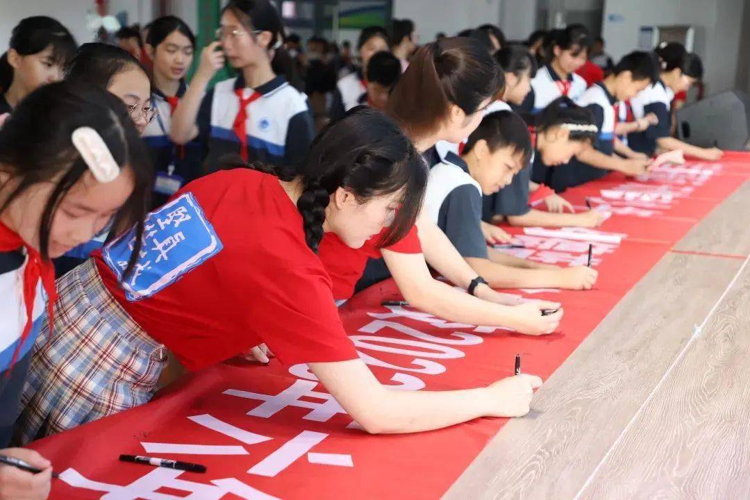 韶关市贸易中专学校广州校区_韶关贸易中等专业学校_广东韶关中专学校