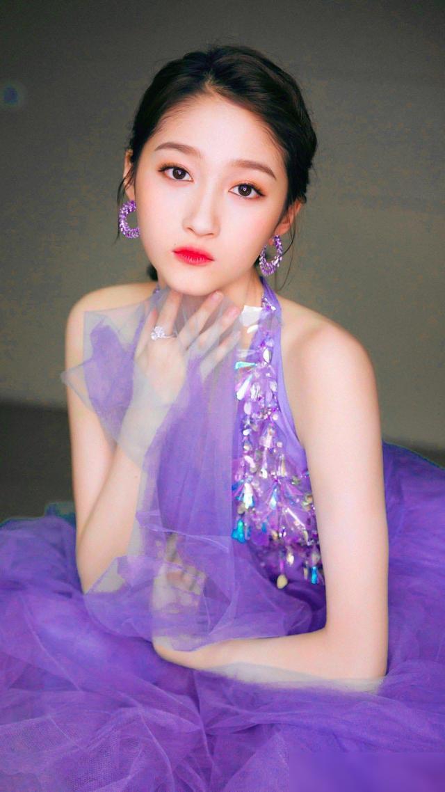 婴儿白眼珠子发蓝_婴儿眼睛白眼球发蓝_小婴儿白眼球发蓝
