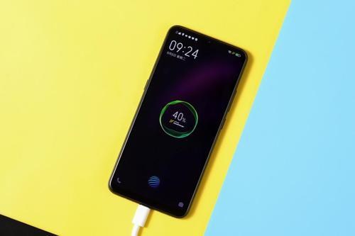 oppo手机怎么设置最省电-OPPO 手机电量不够用？学会这几个省电小技巧，让你的手机电量坚挺如初