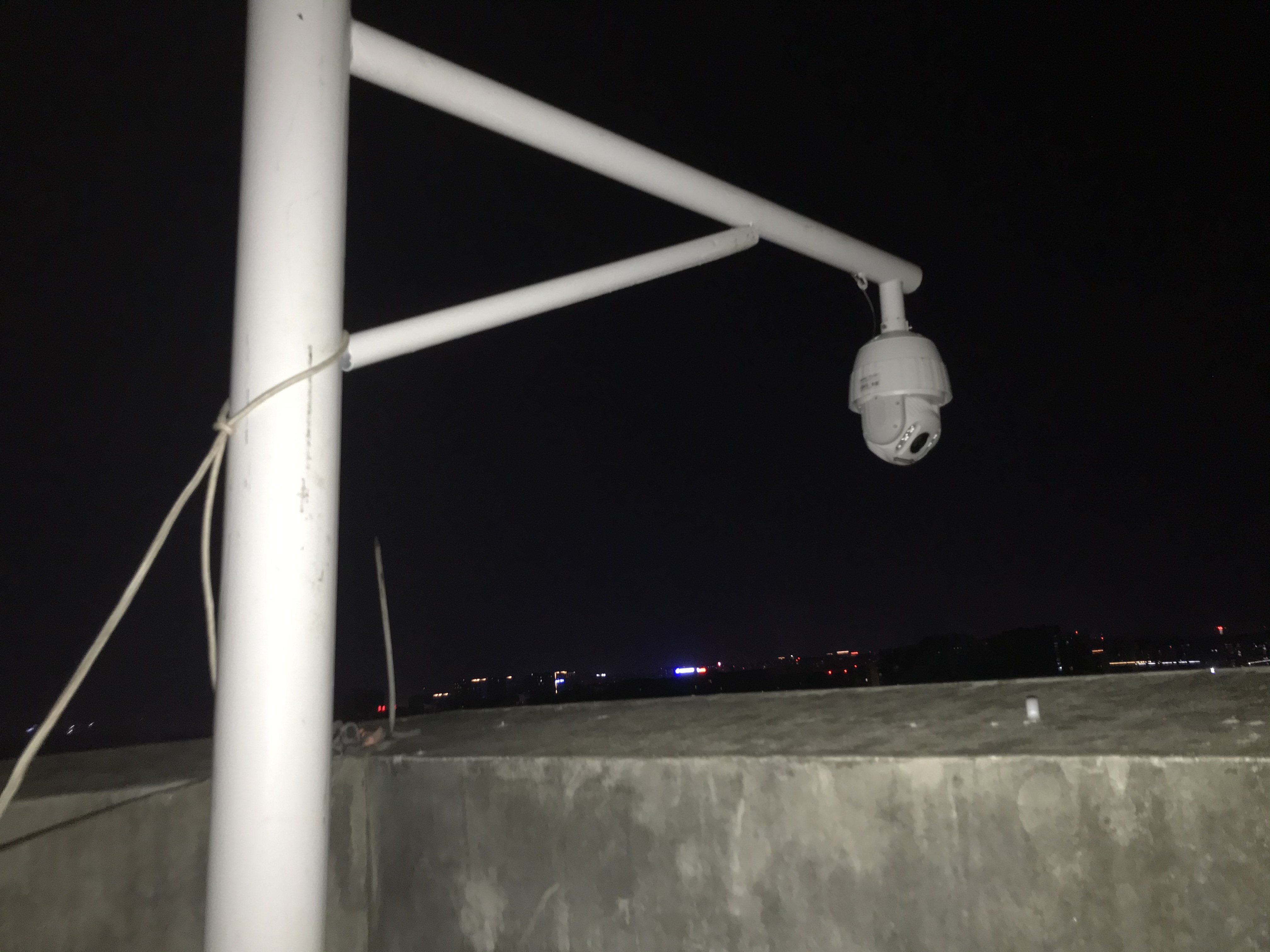 交通路口监控摄像头_各种道路交通摄像头作用_道路交通监控摄像头